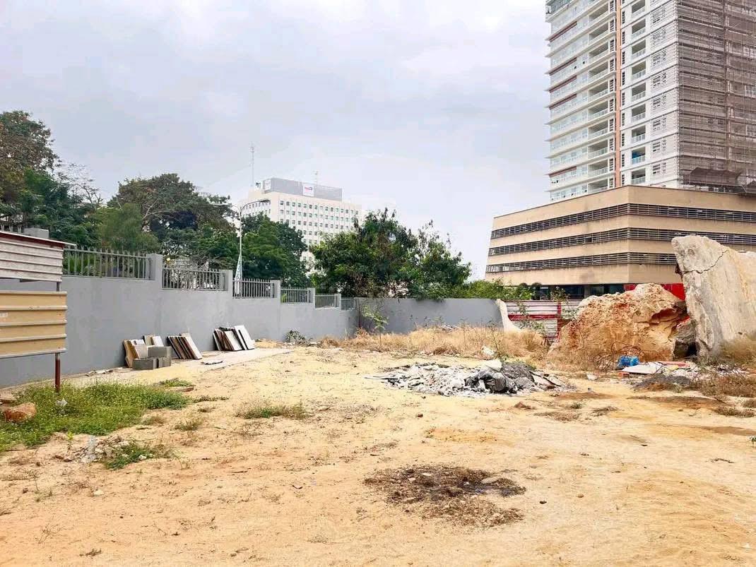 TERRENO  DE 3.547,83 m² NO CENTRO DA CIDADE